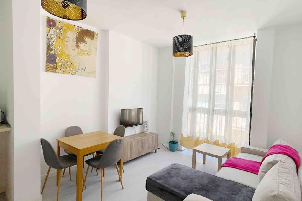 Apartament Stylish 2 Bedroom Next To Lamerced Plaza Malaga